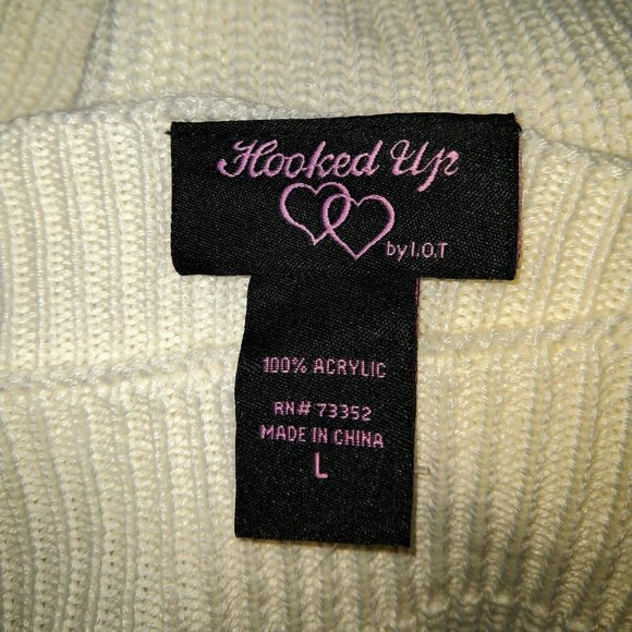 Hooked Up Womens Sweater Size Large White Cold Shoulder Side Split - Picture 5 of 6